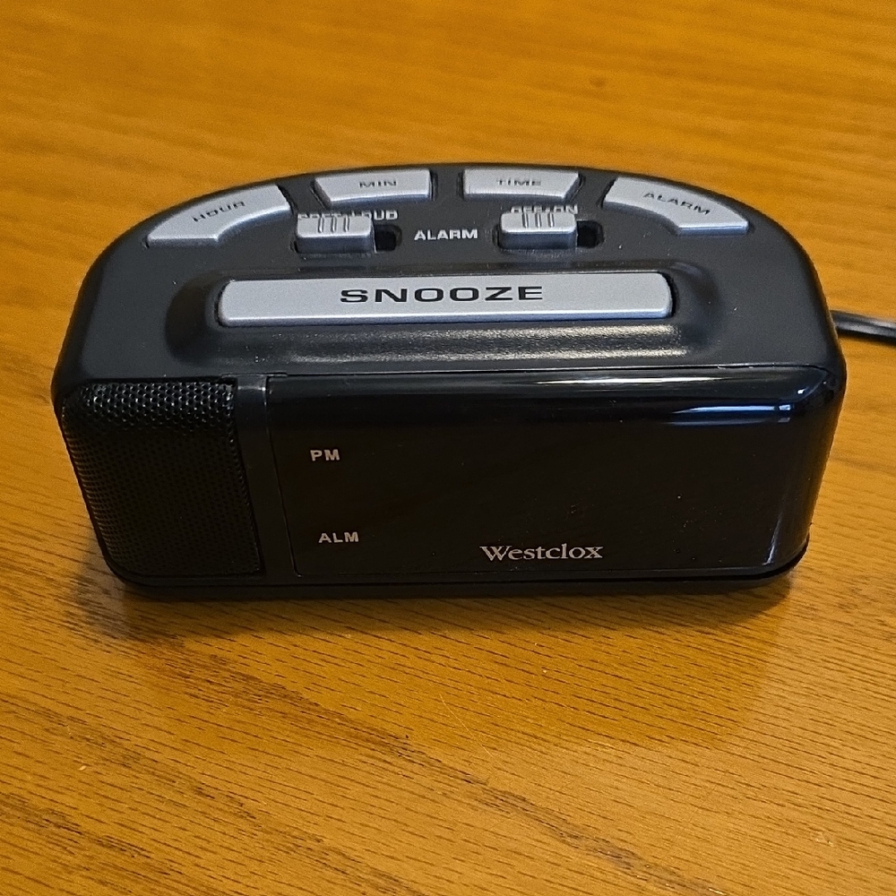 Westclox (Timelink) Super Loud Digital Alarm Clock w/ Battery Backup Model 88141